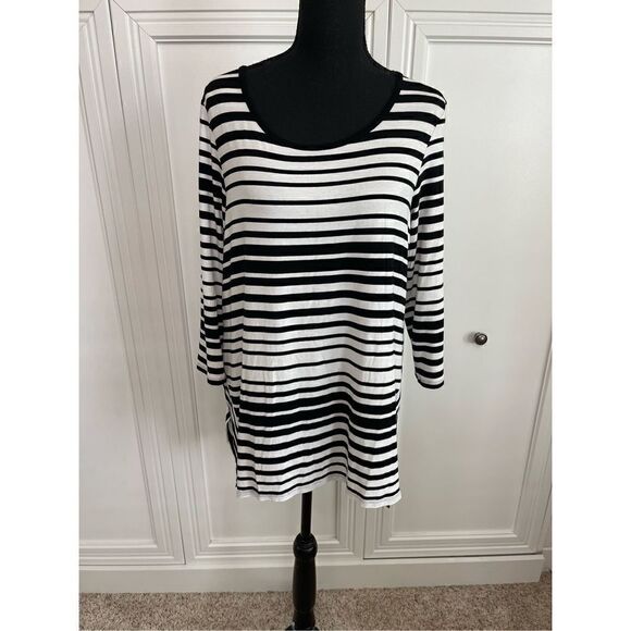 Chico's Women's Black & White Striped‎ High-Low Hem Tunic Tee Size 1 - Picture 1 of 6
